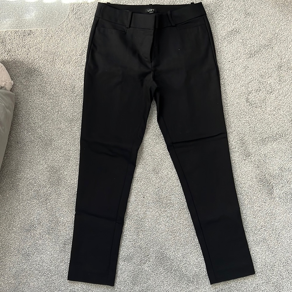Loft Size 4 Black Skinny Dress Pants